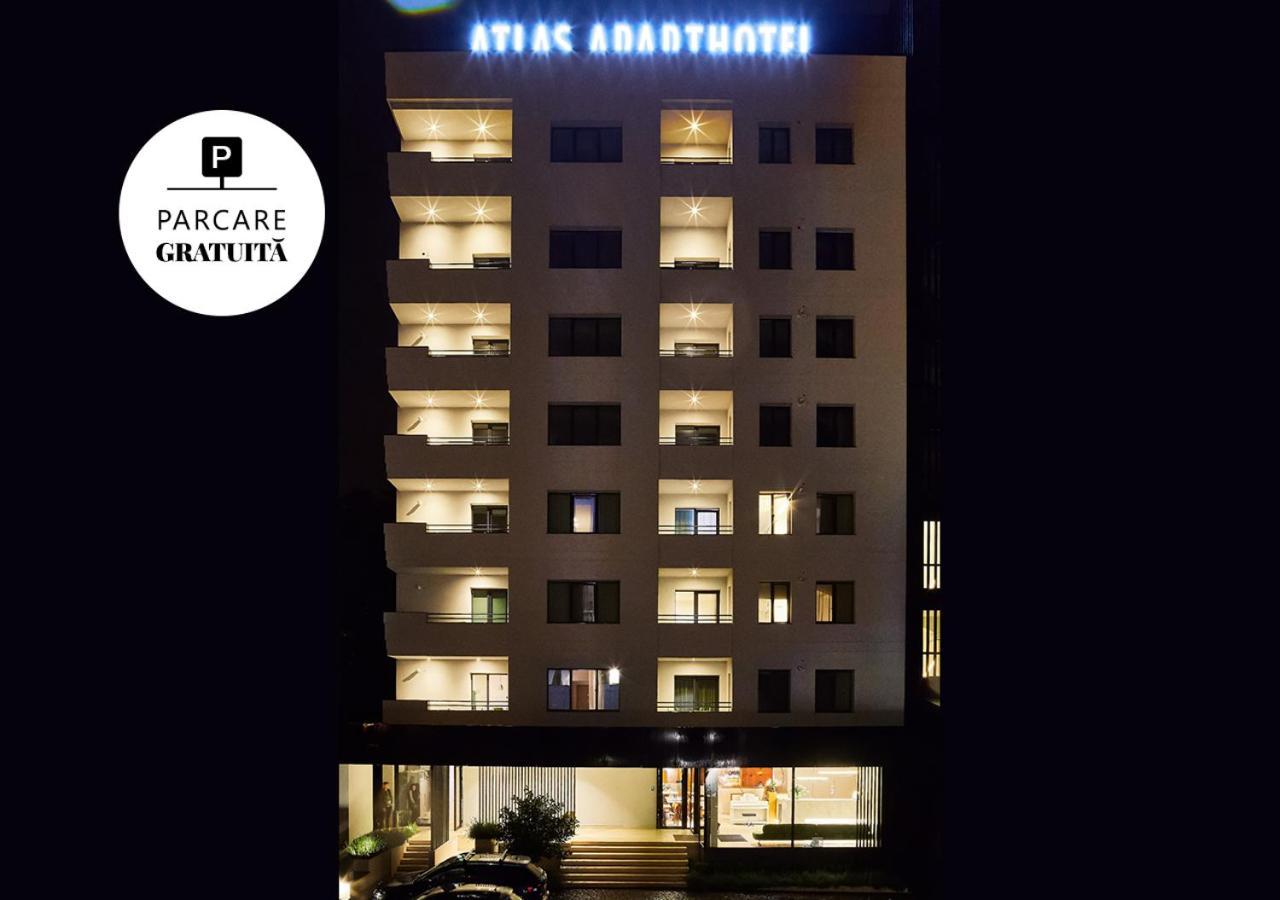 Atlas Aparthotel Piatra Neamţ Extérieur photo