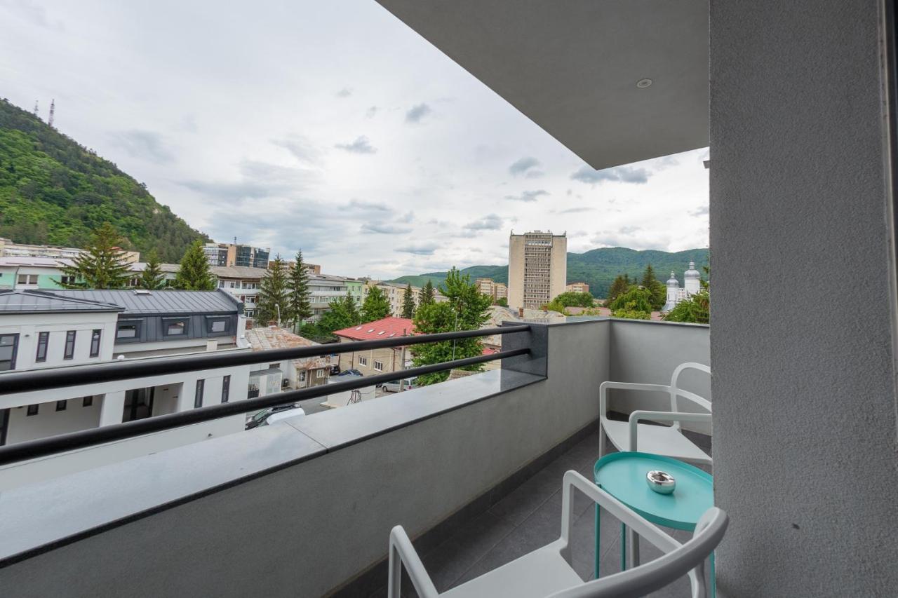 Atlas Aparthotel Piatra Neamţ Extérieur photo