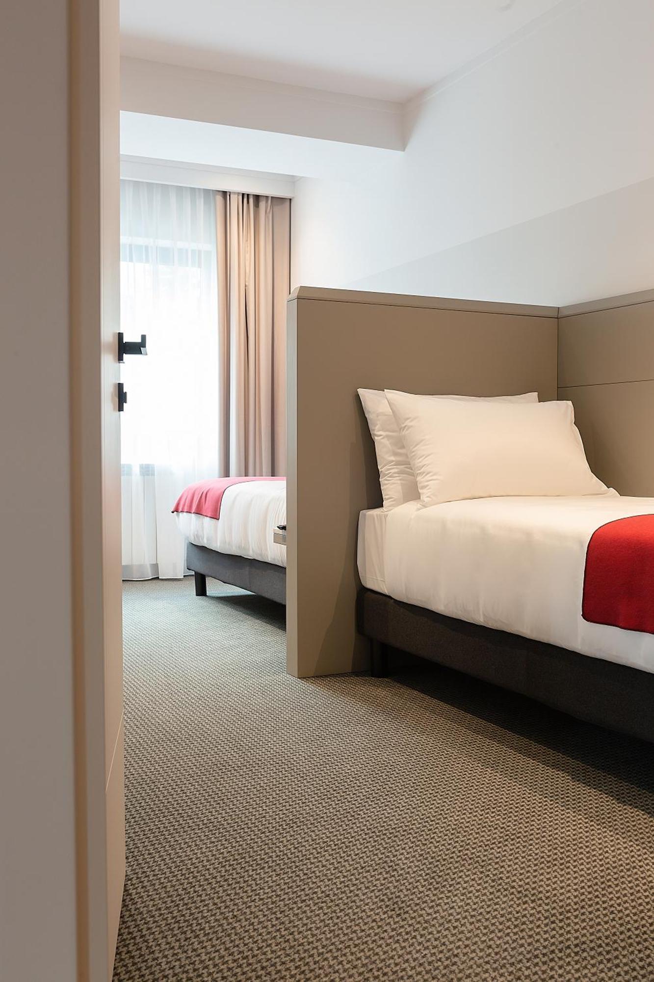 Atlas Aparthotel Piatra Neamţ Chambre photo