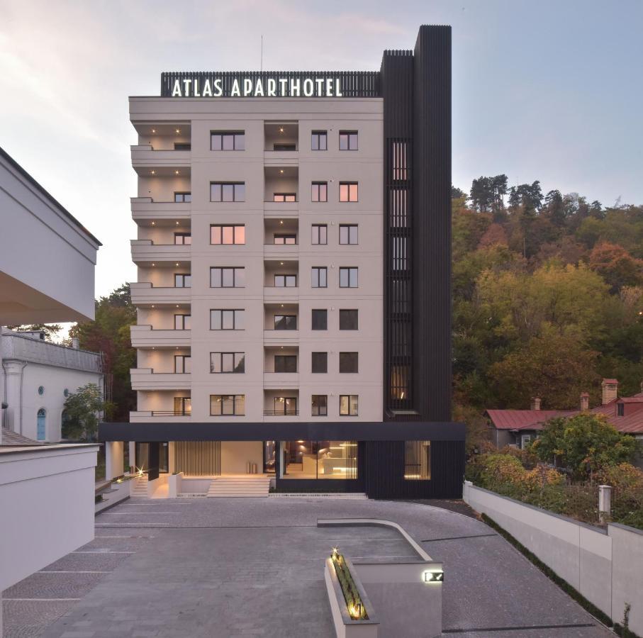 Atlas Aparthotel Piatra Neamţ Extérieur photo