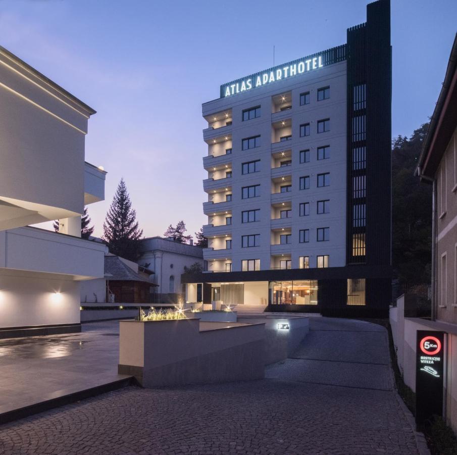 Atlas Aparthotel Piatra Neamţ Extérieur photo